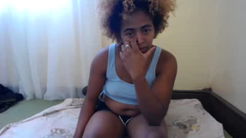 Snapshot of popetykely00 chatting on 12.17.24 popetykely00 online show from 12.17.24