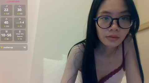 Poppyluvuuu online show from 06.27.26