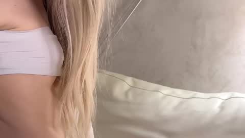 Adele online show from 03.05.25