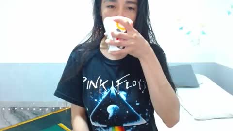 porcelainlux online show from 12.17.25