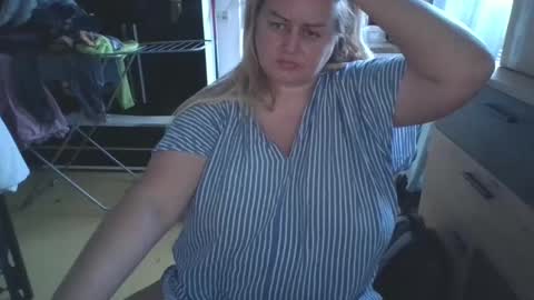 Snapshot of pornbusty chatting on 02.09.25 MelissOfficial online show from 02.09.25