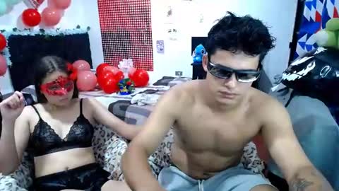 Snapshot of porno776926 chatting on 07.21.26 wendy y freddy online show from 07.21.26