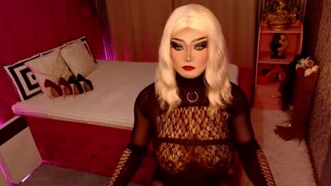 Snapshot of pornstarshaina chatting on 12.23.24 pornstarshaina online show from 12.23.24