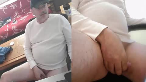 Snapshot of portlandjacob chatting on 01.26.25 portlandjacob online show from 01.26.25