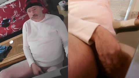 Snapshot of portlandjacob chatting on 01.27.25 portlandjacob online show from 01.27.25