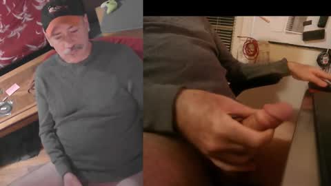 Snapshot of portlandjacob chatting on 10.20.25 portlandjacob online show from 10.20.25