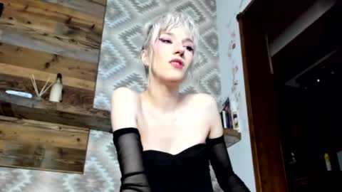 Snapshot of positivevibess chatting on 02.18.25 positivevibess online show from 02.18.25