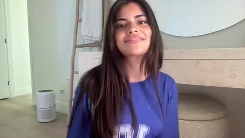 Snapshot of poutyselena chatting on 07.01.26 Selena online show from 07.01.26