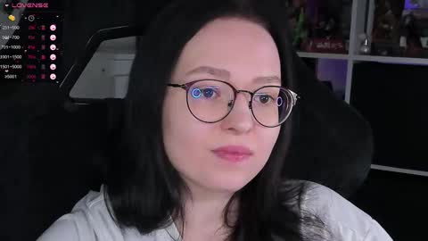 Snapshot of power_robynn chatting on 11.04.25 Robyn online show from 11.04.25