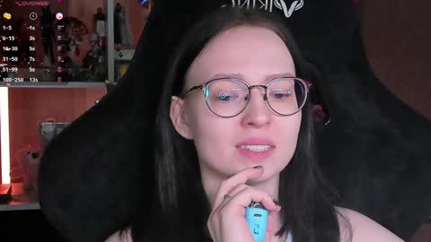 Robyn online show from 04.07.26