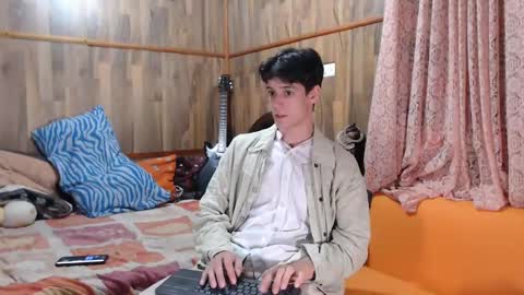 chris independent  online show from 02.17.25