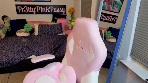 Evangeline Eva Darling online show from 10.31.25