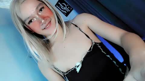 precious_laura18 online show from 06.21.26