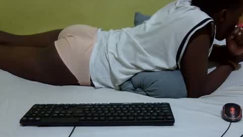 precious_nesh online show from 11.24.25