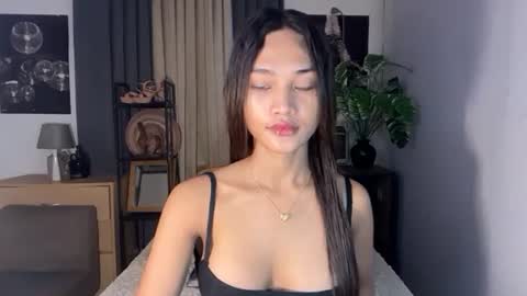 ur hot and wet precious online show from 07.20.26