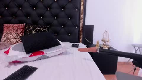 Ailyn online show from 02.11.25