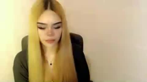 MAXXINE online show from 07.11.26