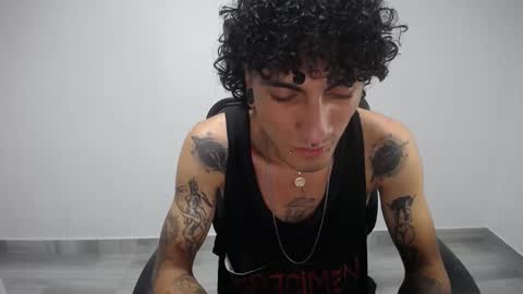 Plux online show from 02.21.25