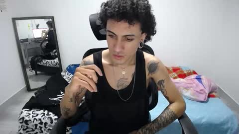 Plux online show from 11.21.25