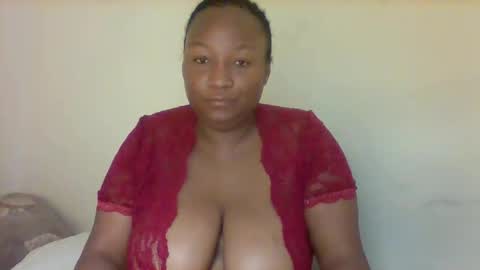 Snapshot of prettie_diva0 chatting on 02.14.26 Prettie diva online show from 02.14.26