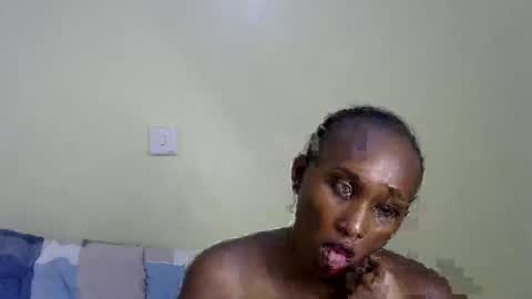 Snapshot of prettiekelly chatting on 02.19.25 prettiekelly online show from 02.19.25