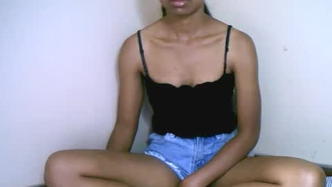 prettiethalia online show from 10.29.25