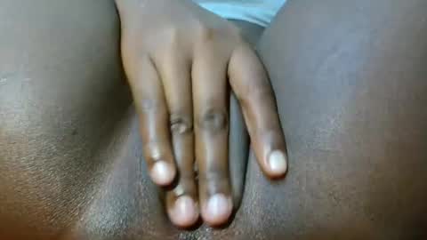 Snapshot of pretty5552 chatting on 10.28.25 pretty5552 online show from 10.28.25