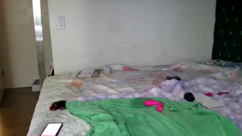 Yasmine pretty online show from 02.19.25