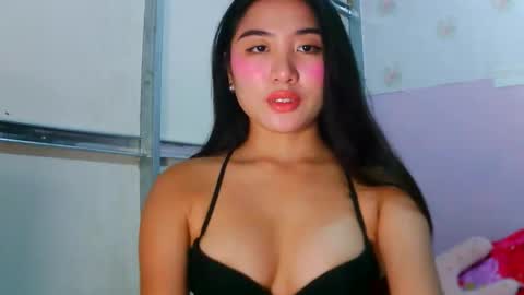 Snapshot of pretty_am chatting on 05.08.26 pretty_am online show from 05.08.26