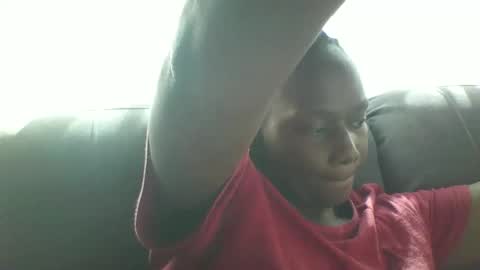 Snapshot of pretty_beib chatting on 10.07.25 Karol online show from 10.07.25