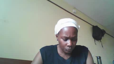 Snapshot of pretty_beib chatting on 10.23.25 Karol online show from 10.23.25