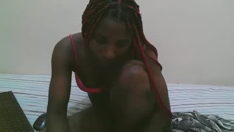 pretty online show from 03.23.26