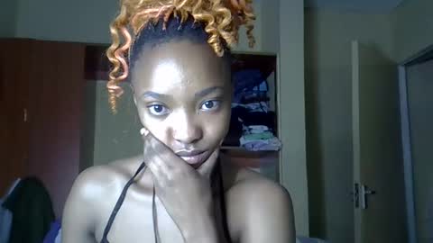 Snapshot of pretty_jazmine chatting on 01.16.26 Jaz online show from 01.16.26