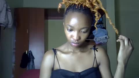 Snapshot of pretty_jazmine chatting on 01.17.26 Jaz online show from 01.17.26