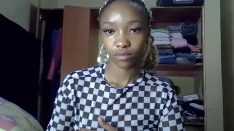 Snapshot of pretty_jazmine chatting on 02.22.26 Jaz online show from 02.22.26