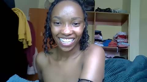 Snapshot of pretty_jazmine chatting on 04.16.26 Jaz online show from 04.16.26