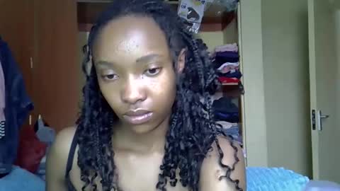 Snapshot of pretty_jazmine chatting on 05.08.26 Jaz online show from 05.08.26