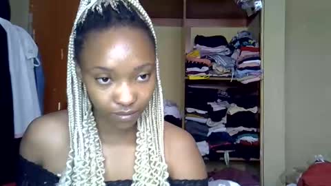 Snapshot of pretty_jazmine chatting on 05.28.26 Jaz online show from 05.28.26
