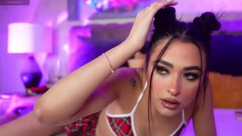 Lia online show from 10.18.25