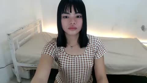 Snapshot of pretty_little_baby18 chatting on 07.23.26 Venus online show from 07.23.26