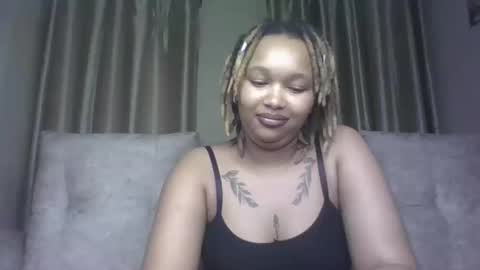 Snapshot of pretty_little_baibe chatting on 10.30.25 Tracy online show from 10.30.25