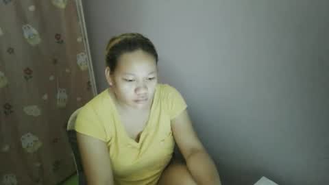pretty_lyn08 online show from 04.28.26