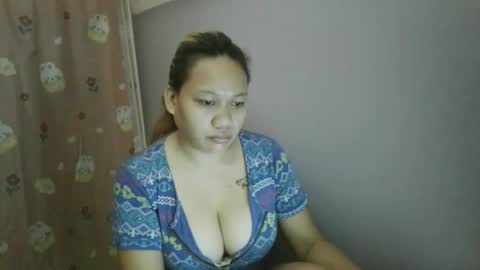 pretty_lyn08 online show from 05.04.26