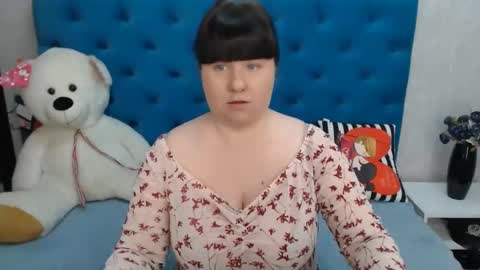 Snapshot of pretty_malika chatting on 02.20.25 pretty_malika online show from 02.20.25