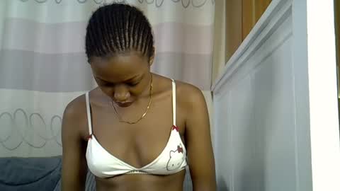 pretty_petite24 online show from 01.05.25