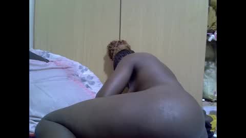 Snapshot of pretty_shalley chatting on 09.19.25 pretty_shalley online show from 09.19.25