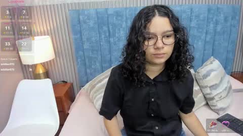 Daisy Flower online show from 12.22.25