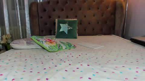 Snapshot of prettyadoraa chatting on 03.05.25  Adora  online show from 03.05.25