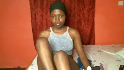 Snapshot of prettybabe02 chatting on 01.24.25 SaraCattra online show from 01.24.25