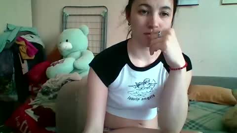 Snapshot of prettybella_7 chatting on 04.30.26 Bella online show from 04.30.26